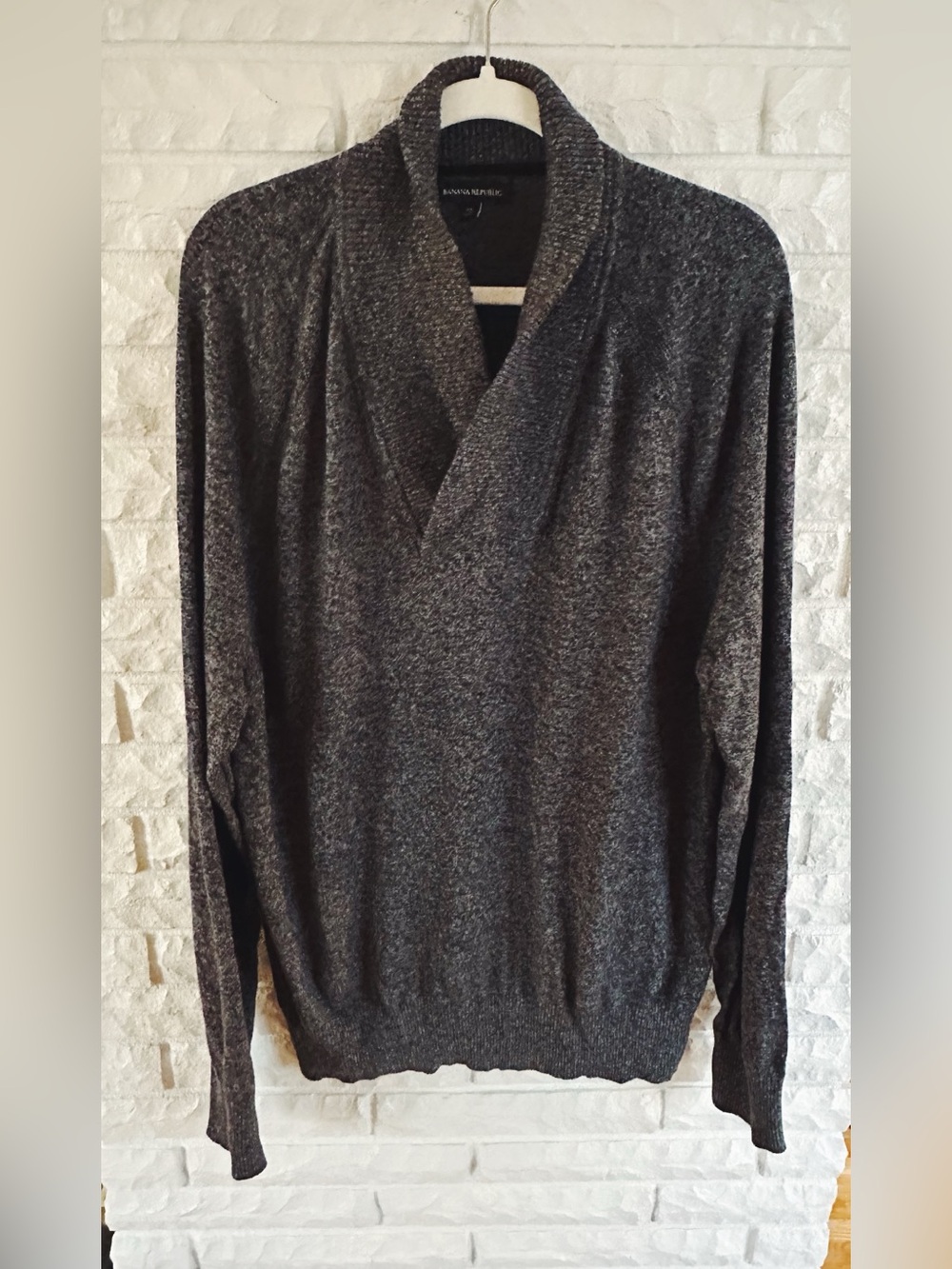 Banana Republic Men's V-Neck Shawl Collar Sweater - Charcoal